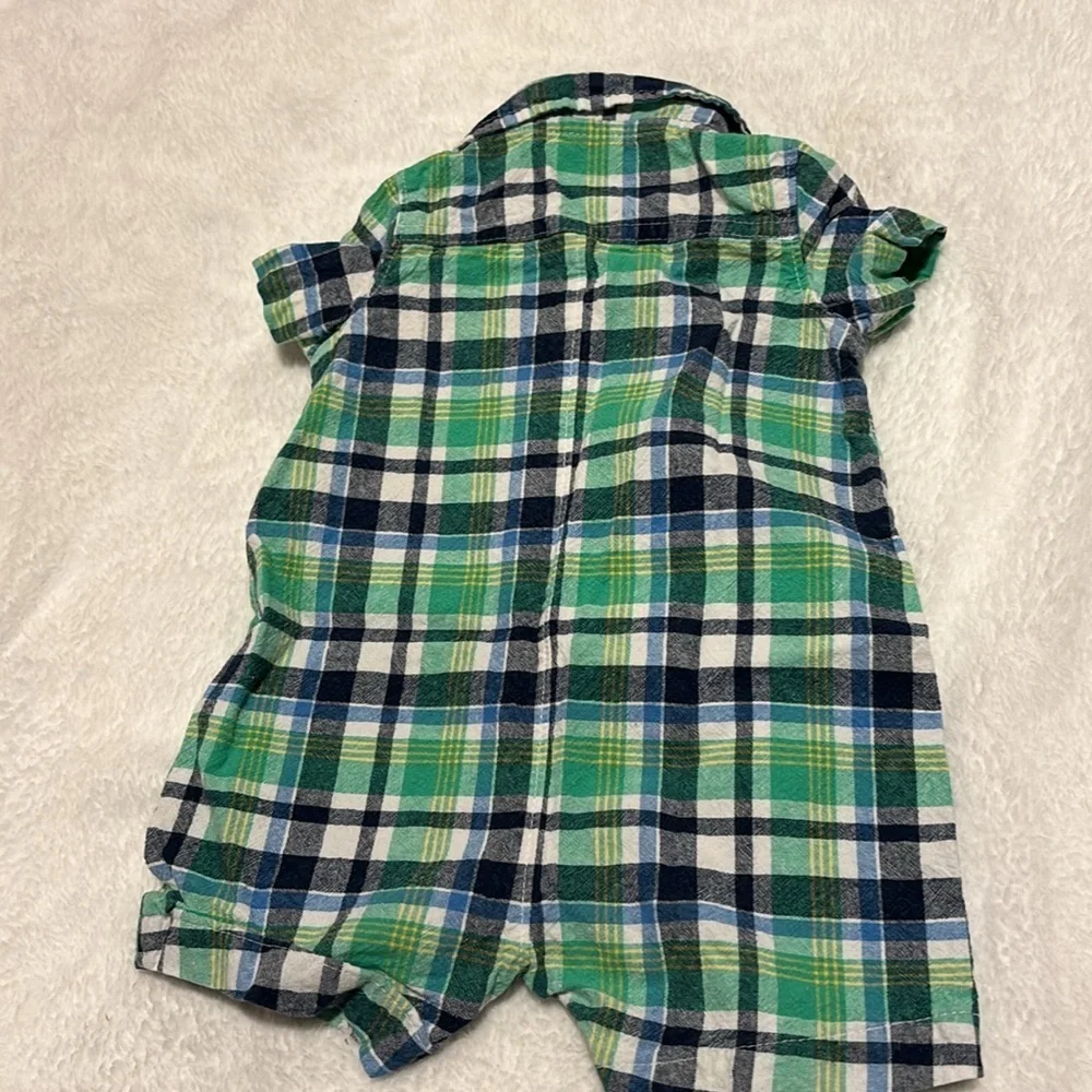 Carters baby one piece outfit 3 month. Strips with color top. Buttons & pocket